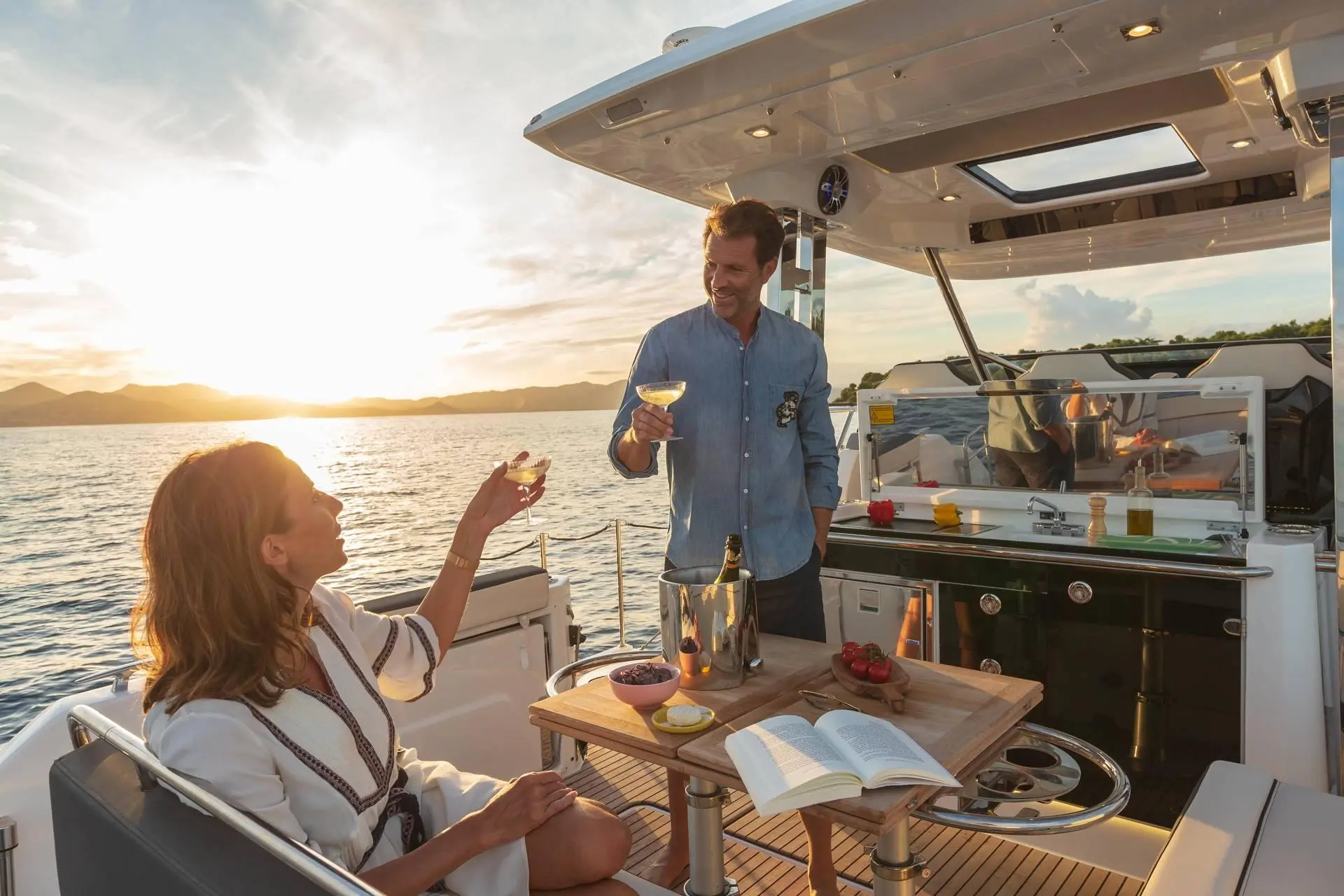 Excursión privada en barco por Ibiza — Jeanneau Cap Camarat, San Antonio